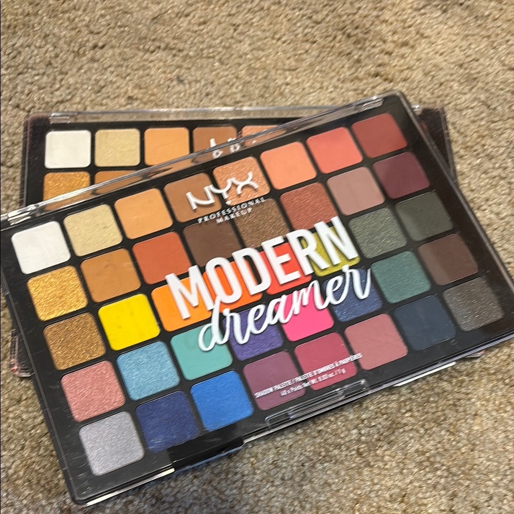 NYX Gold and Blue Eyeshadow Palette Vibrant Colors